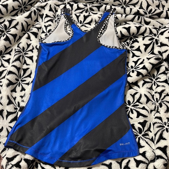 NIKE PRO Dri-Fit Tank - Picture 5 of 5